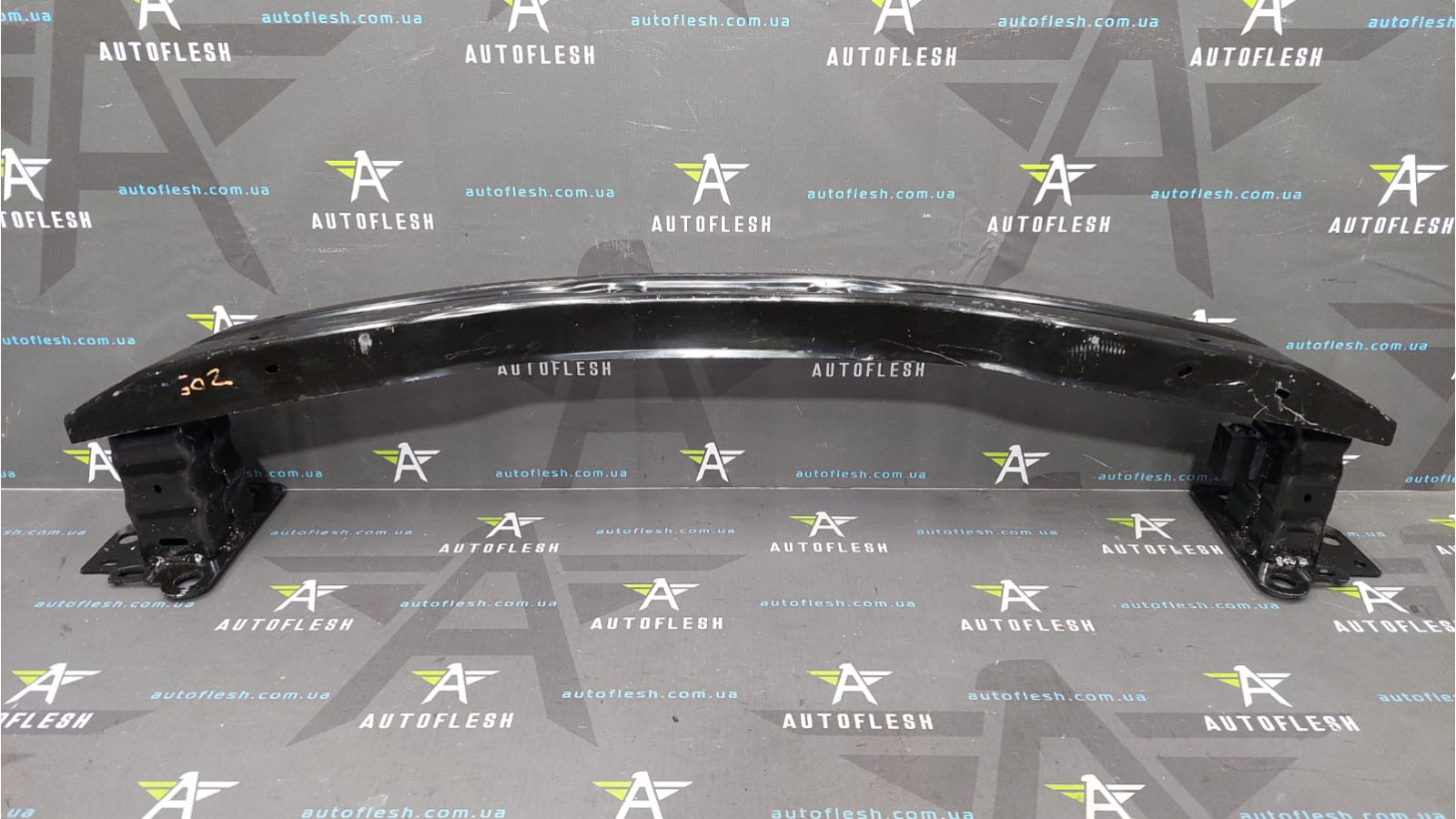 Усилитель переднего бампера/ траверса бампера 620104809Y, 752106957R Renault Zoe бу